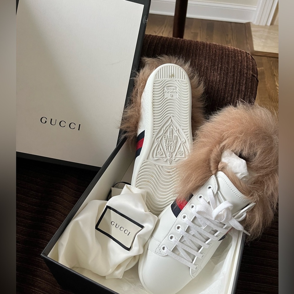NEW NEVER WORN Gucci Ace Sneakers Fur 39.5